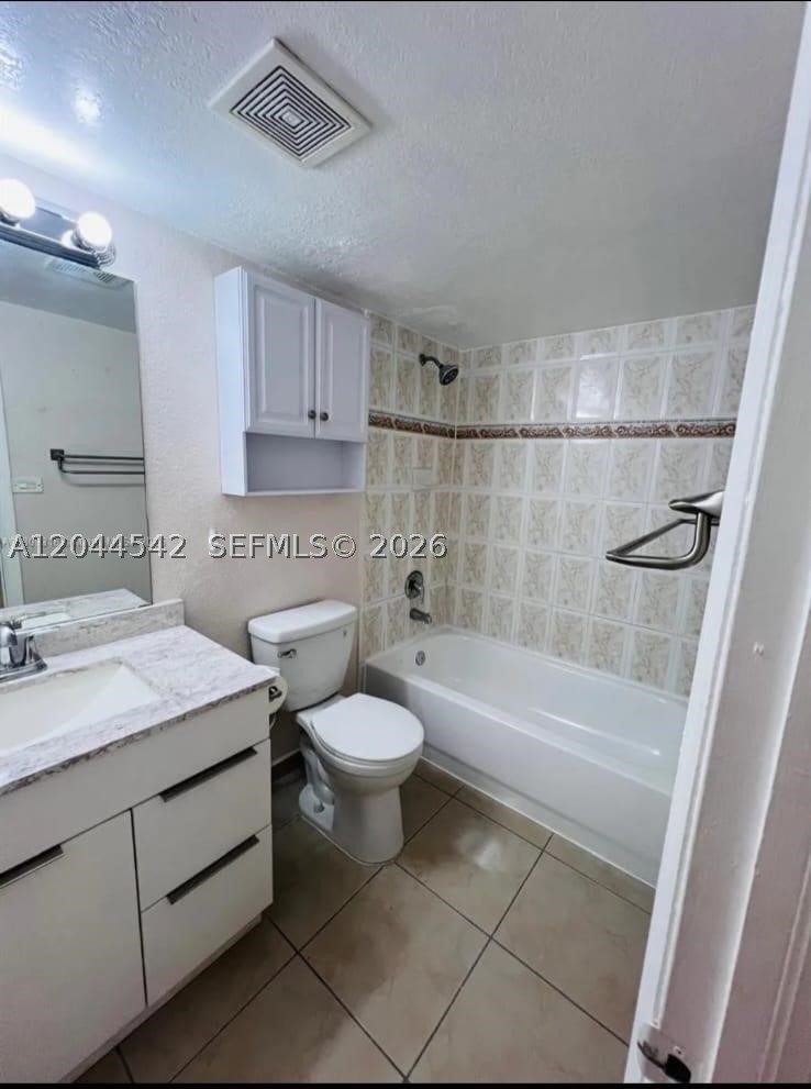 LAS ESTRELLAS CONDO - Residential