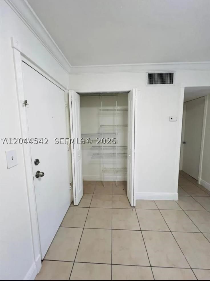 LAS ESTRELLAS CONDO - Residential