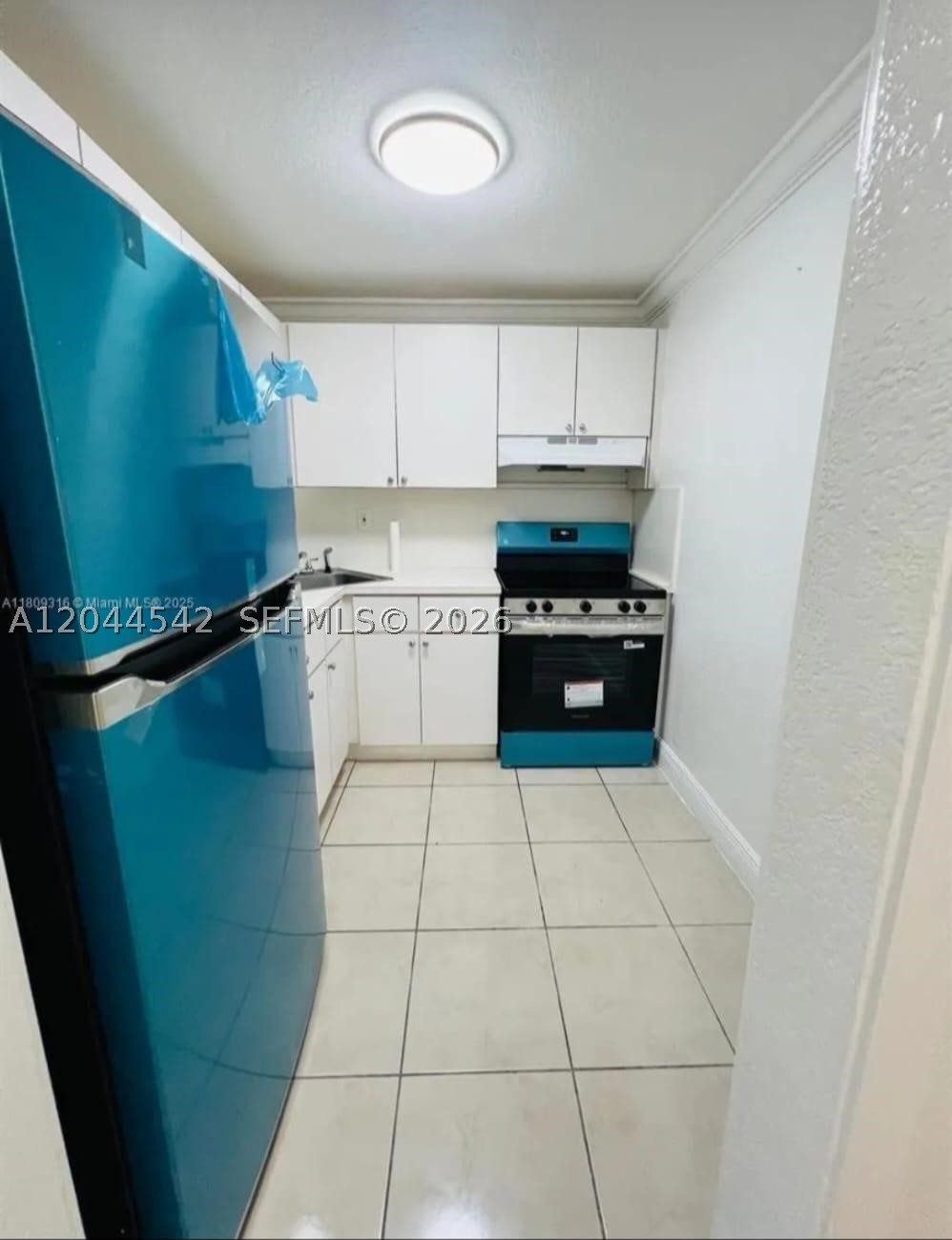 LAS ESTRELLAS CONDO - Residential