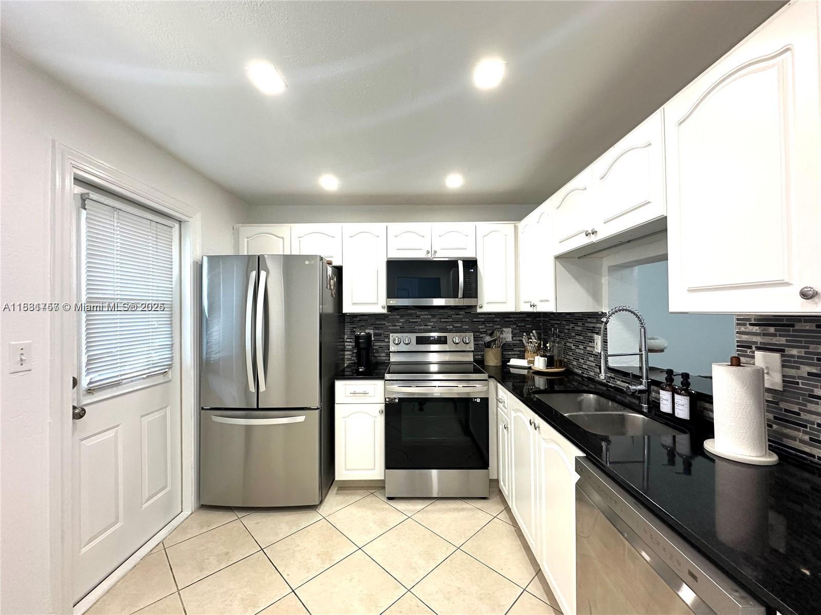 MEADOWBROOK TOWERS CONDO - Residential