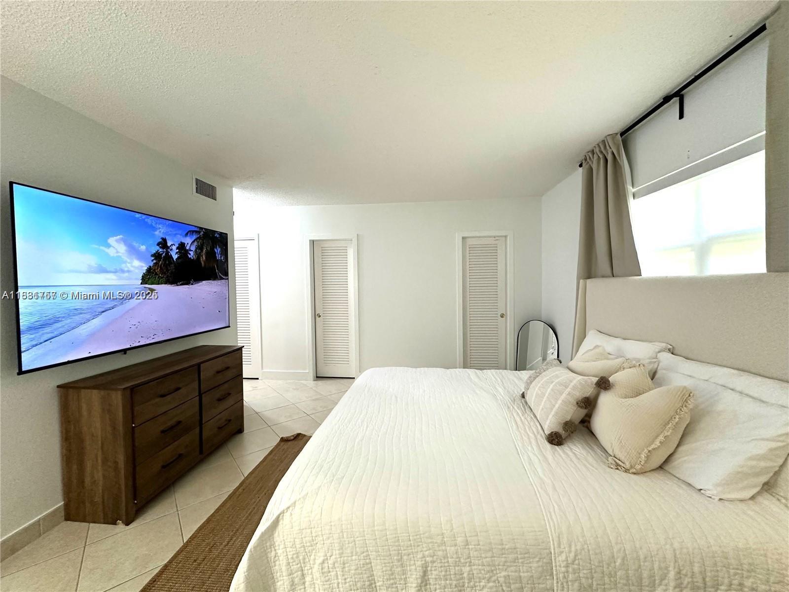 MEADOWBROOK TOWERS CONDO - Residential