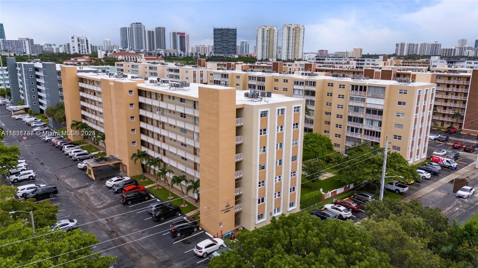 MEADOWBROOK TOWERS CONDO - Residential