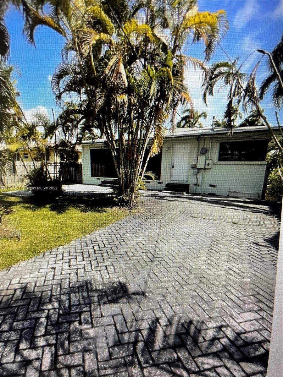 HOLLYWOOD LAKES SEC - Residential Lease