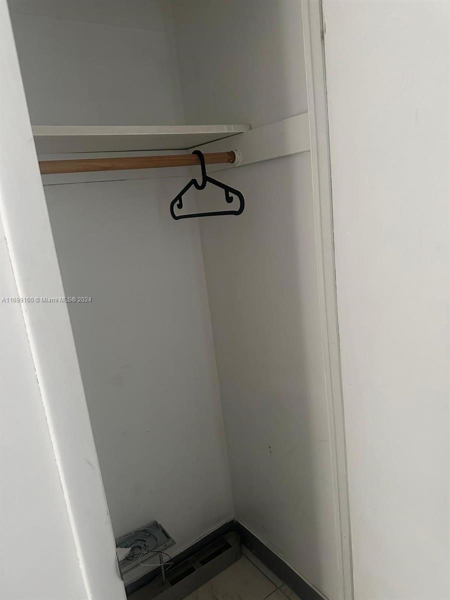PARKSIDE TOWERS CONDO - Residential Lease