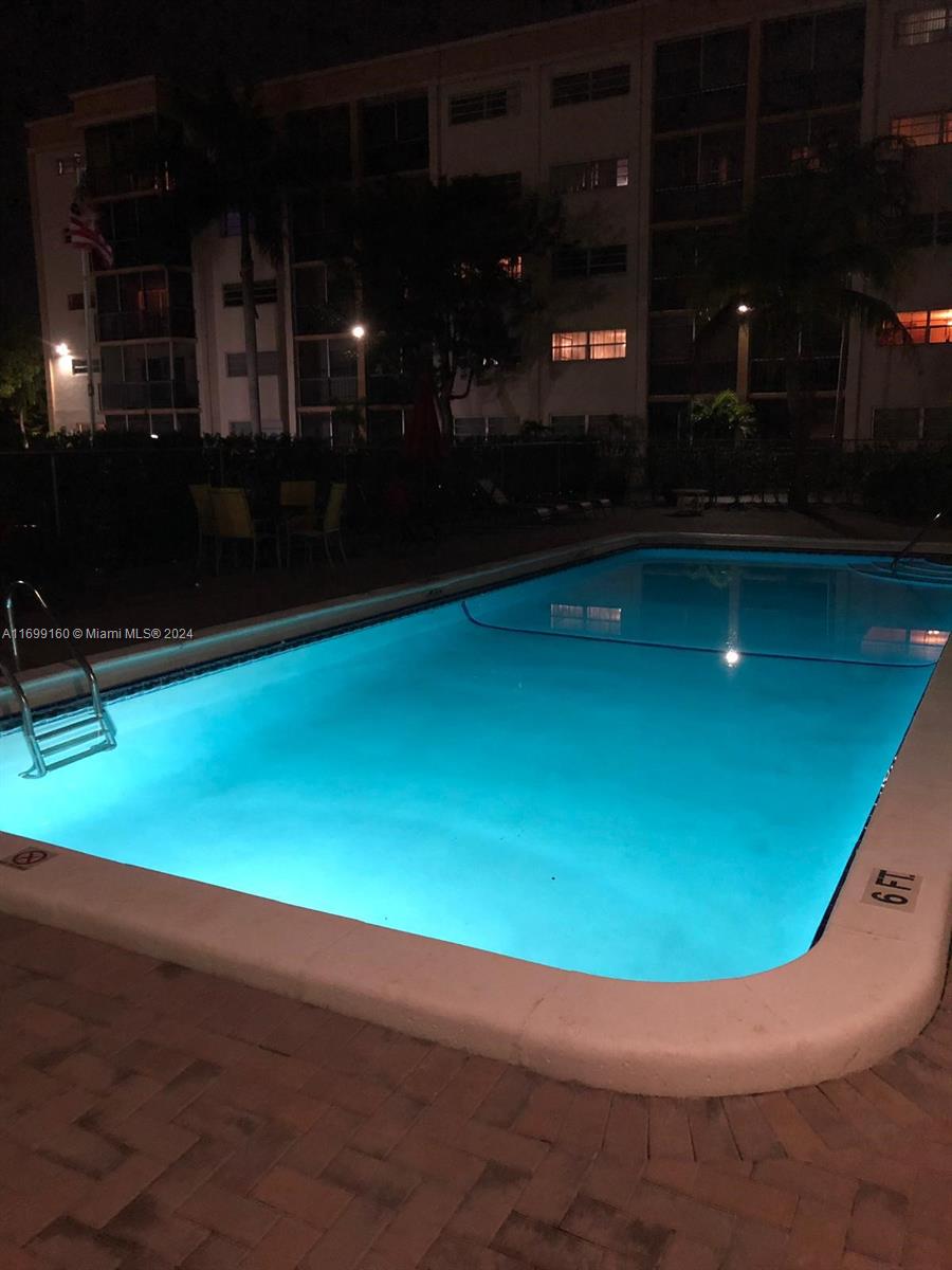 PARKSIDE TOWERS CONDO - Residential Lease