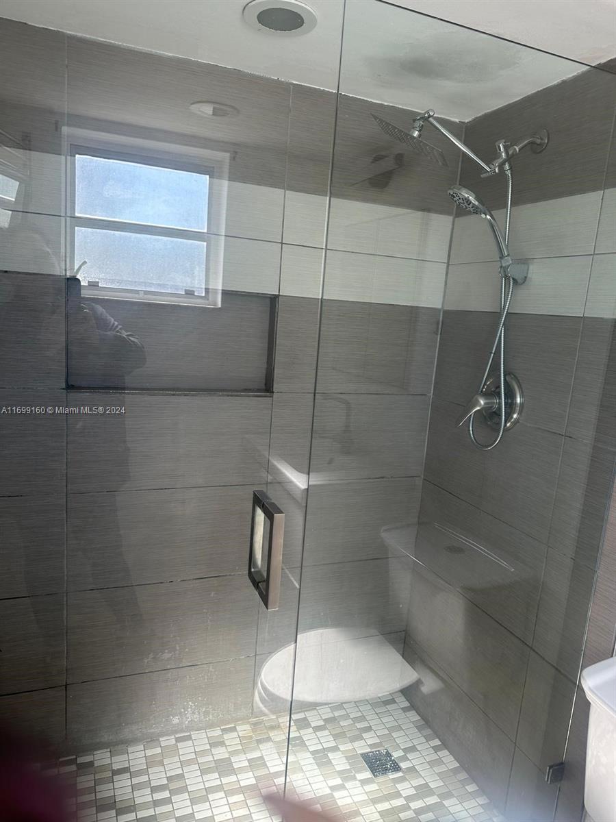 PARKSIDE TOWERS CONDO - Residential Lease