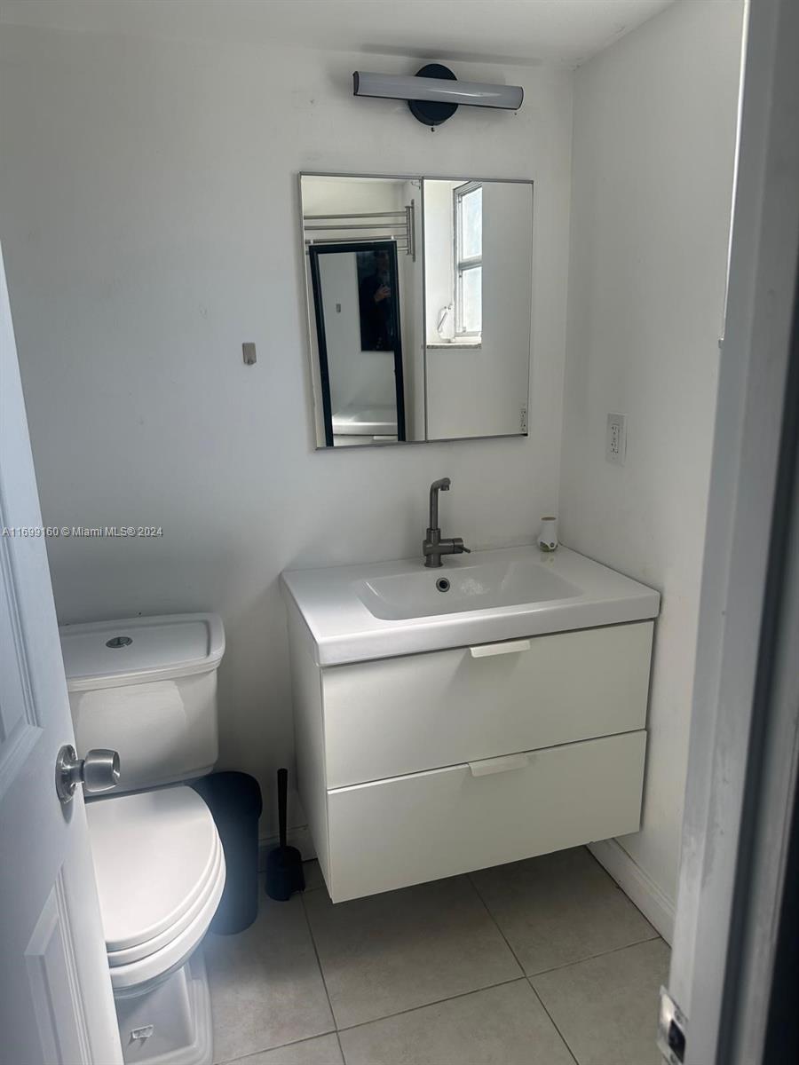 PARKSIDE TOWERS CONDO - Residential Lease