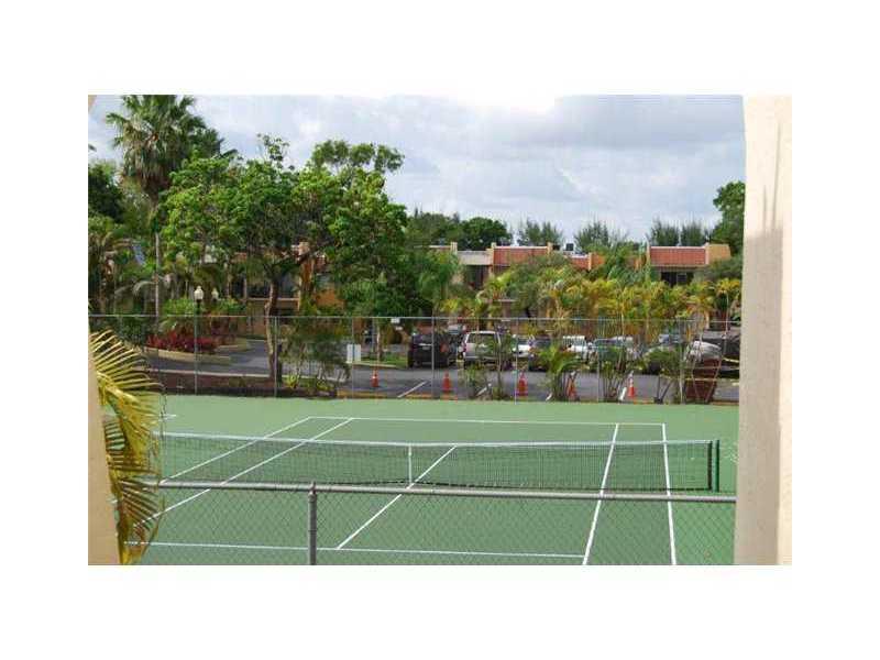 RESIDENCES AT THE FALLS - Residential Lease