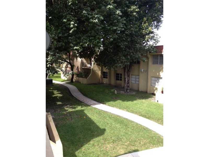 RESIDENCES AT THE FALLS - Residential Lease