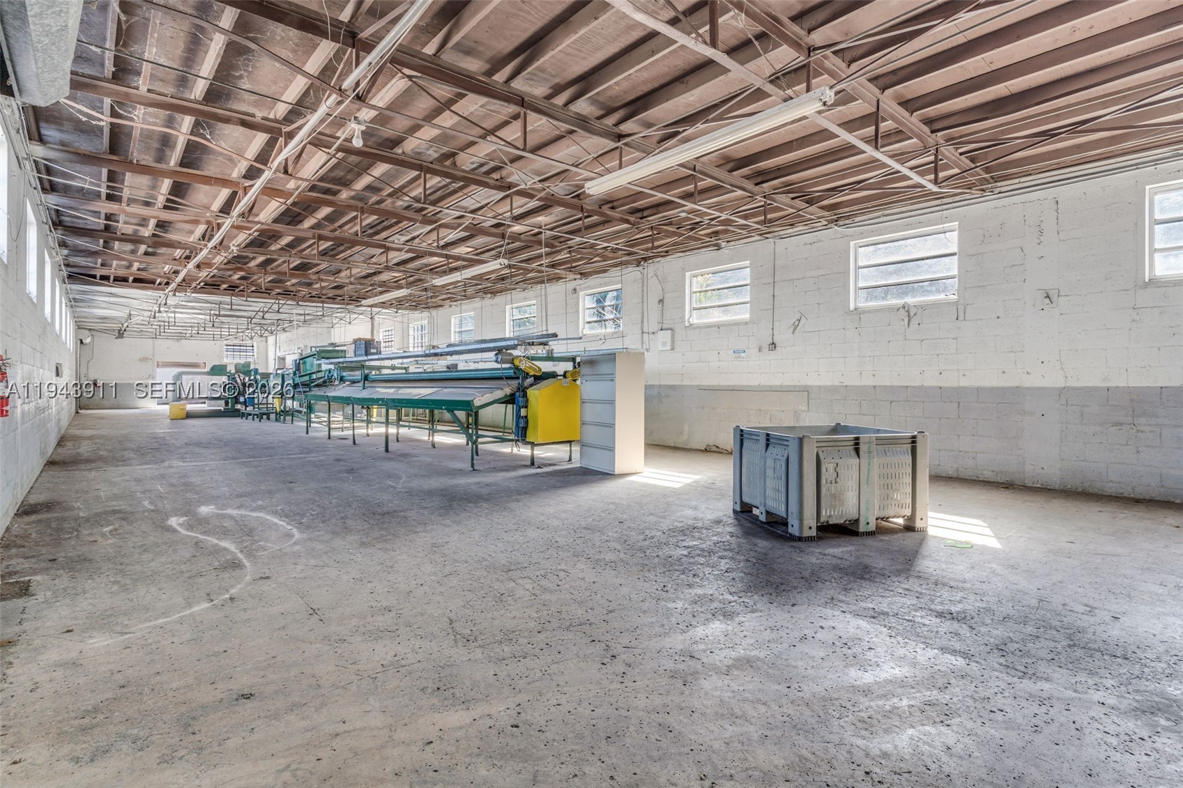 MULTI USE - Commercial Sale