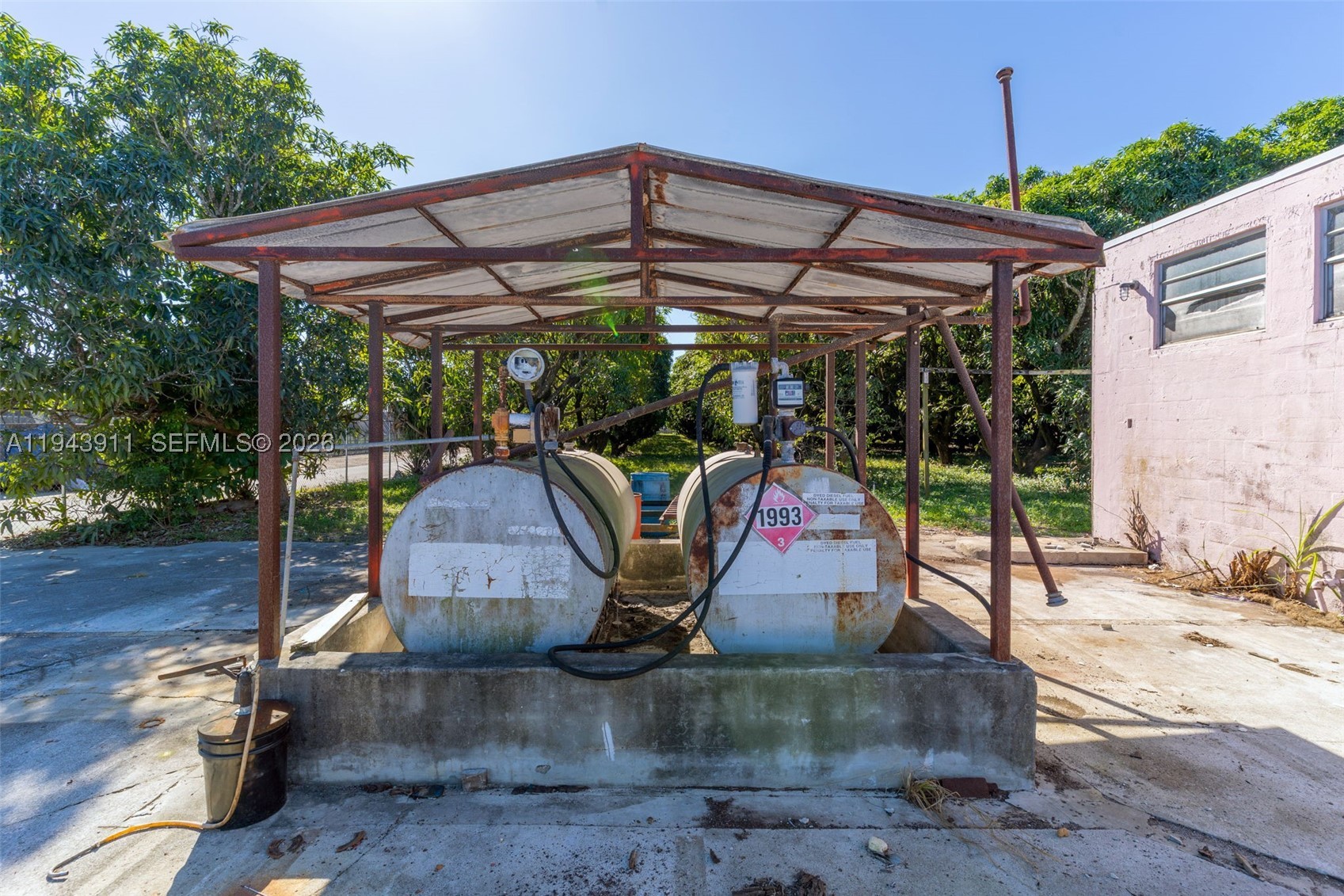 MULTI USE - Commercial Sale