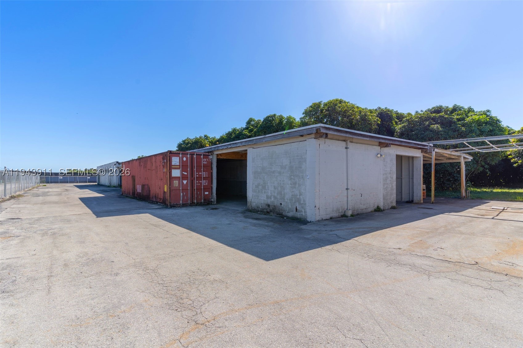 MULTI USE - Commercial Sale