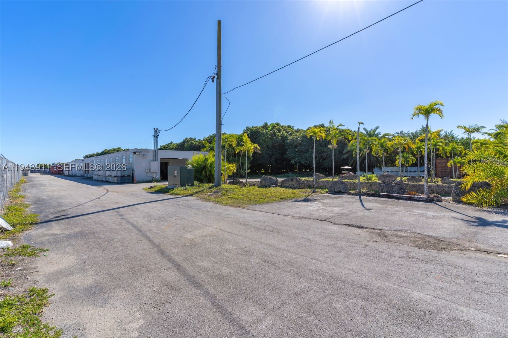 MULTI USE - Commercial Sale