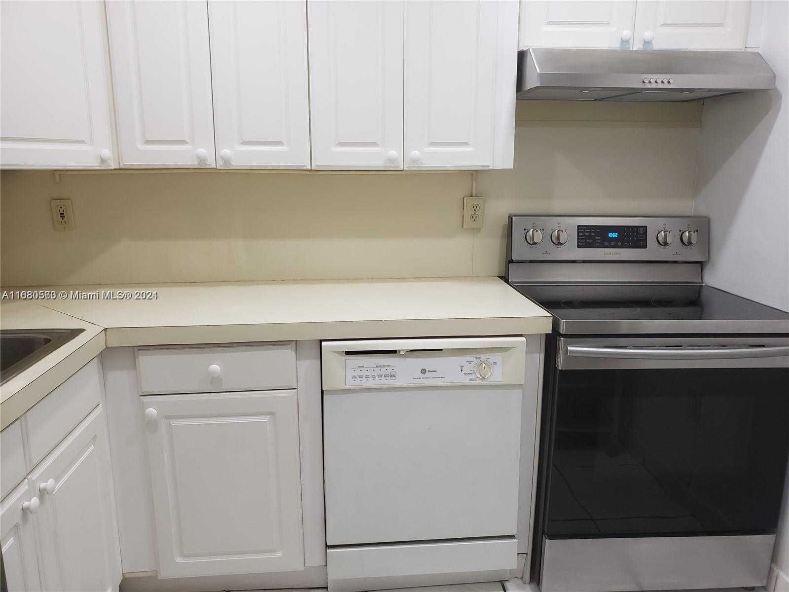 NAUTICO BAY CLUB CONDO - Residential Lease
