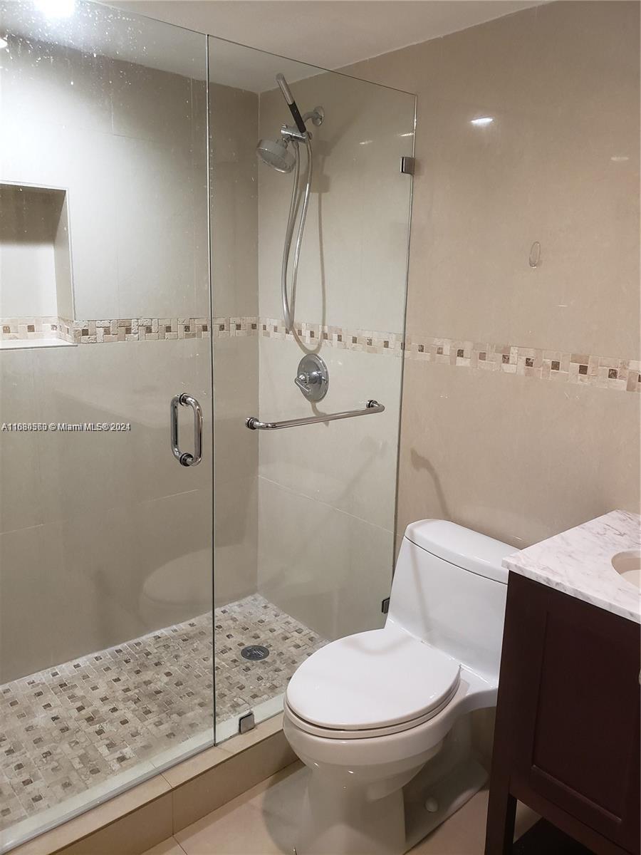 NAUTICO BAY CLUB CONDO - Residential Lease