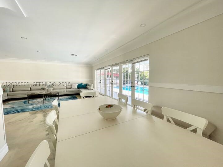 HOLLYWOOD HILLS - Residential Lease