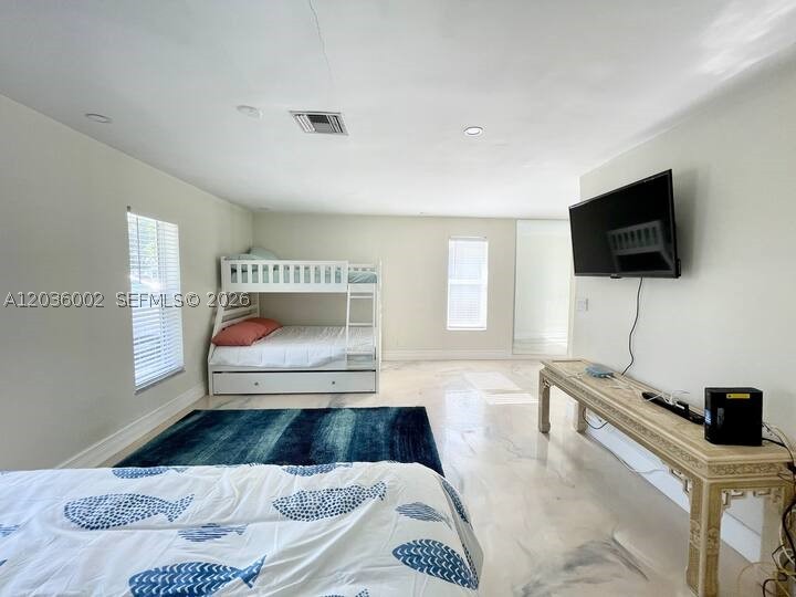 HOLLYWOOD HILLS - Residential Lease