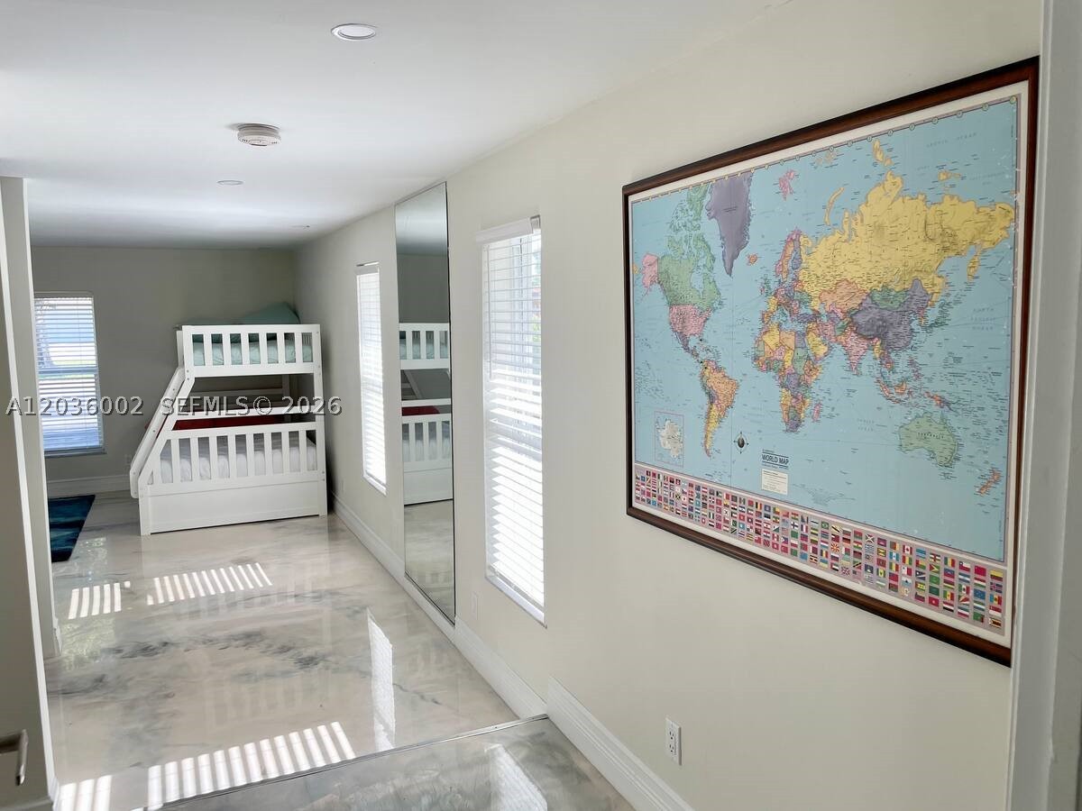HOLLYWOOD HILLS - Residential Lease