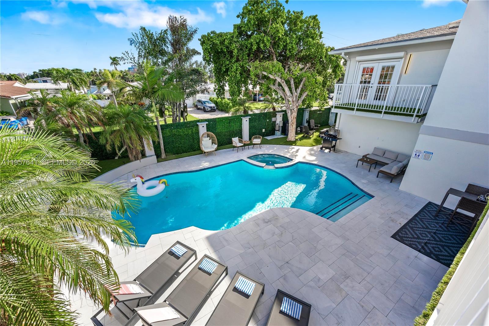 POMPANO SHORES - Residential