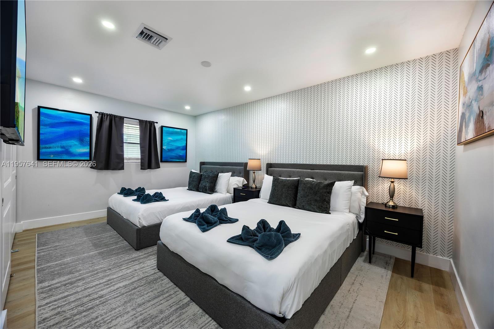 POMPANO SHORES - Residential