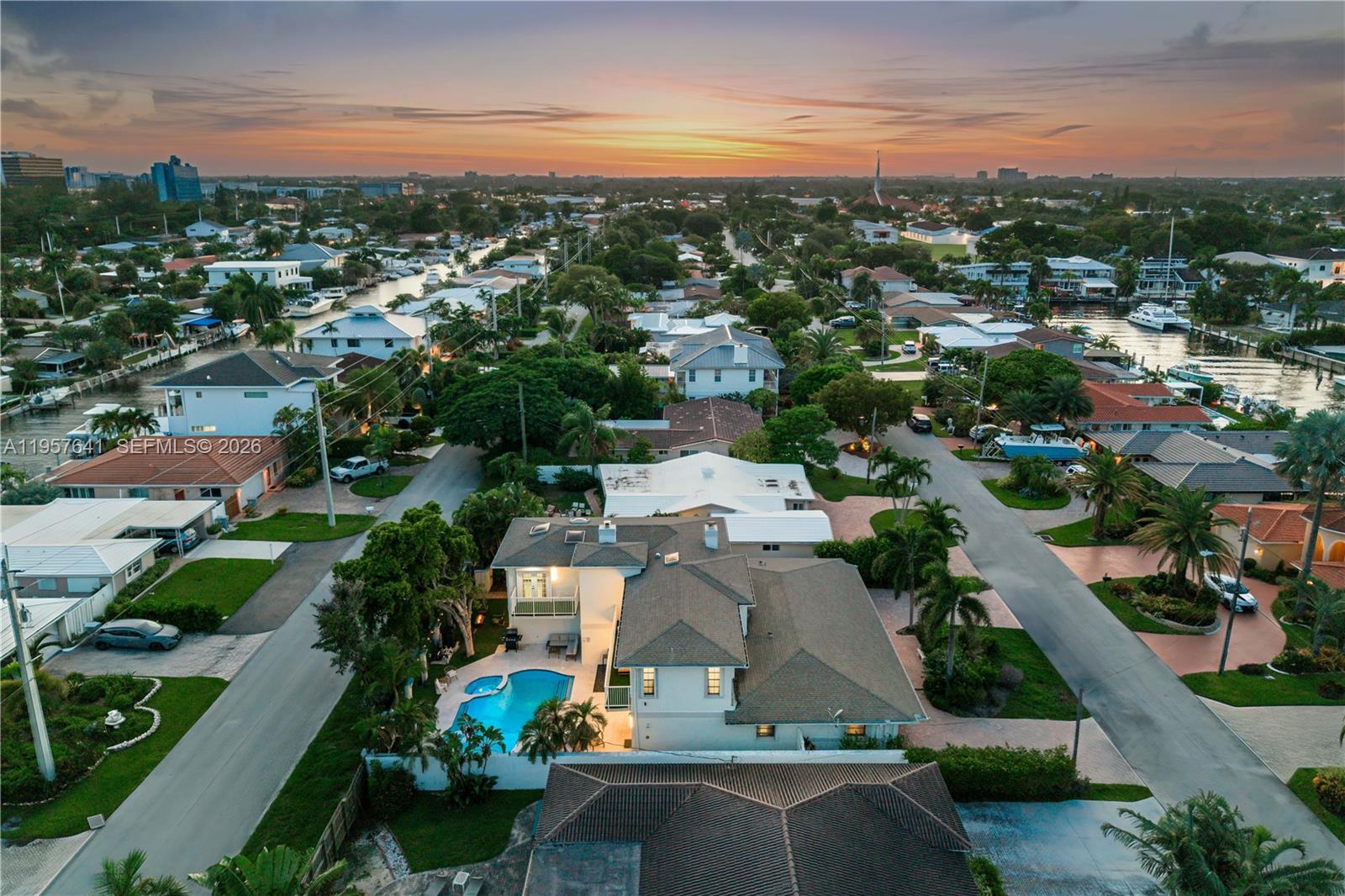 POMPANO SHORES - Residential