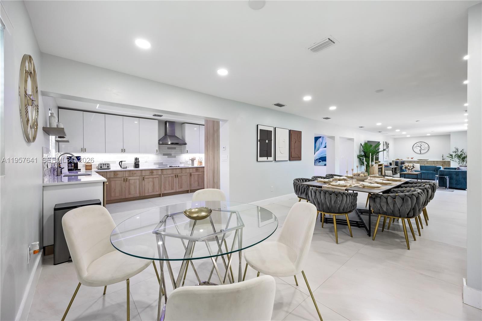 POMPANO SHORES - Residential