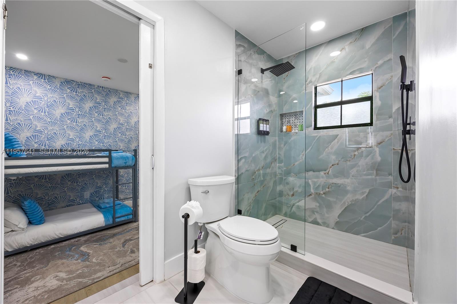 POMPANO SHORES - Residential