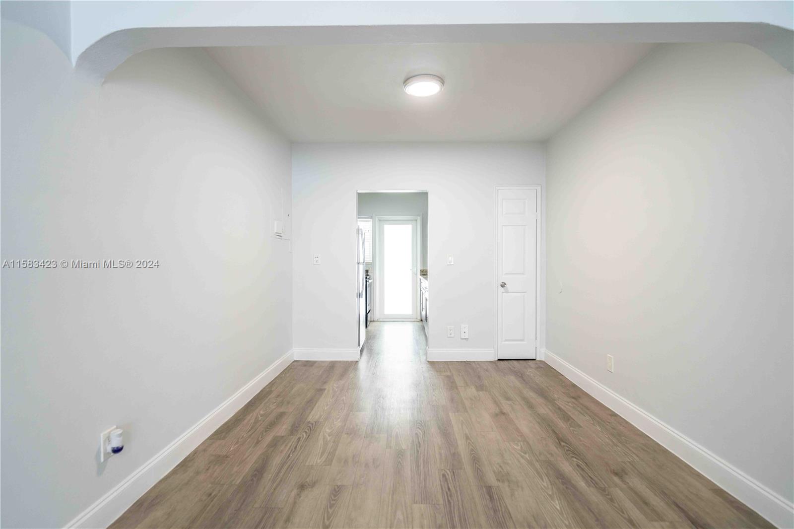 BEACH BAY SUB - Residential Lease