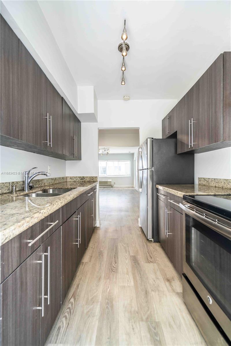 BEACH BAY SUB - Residential Lease