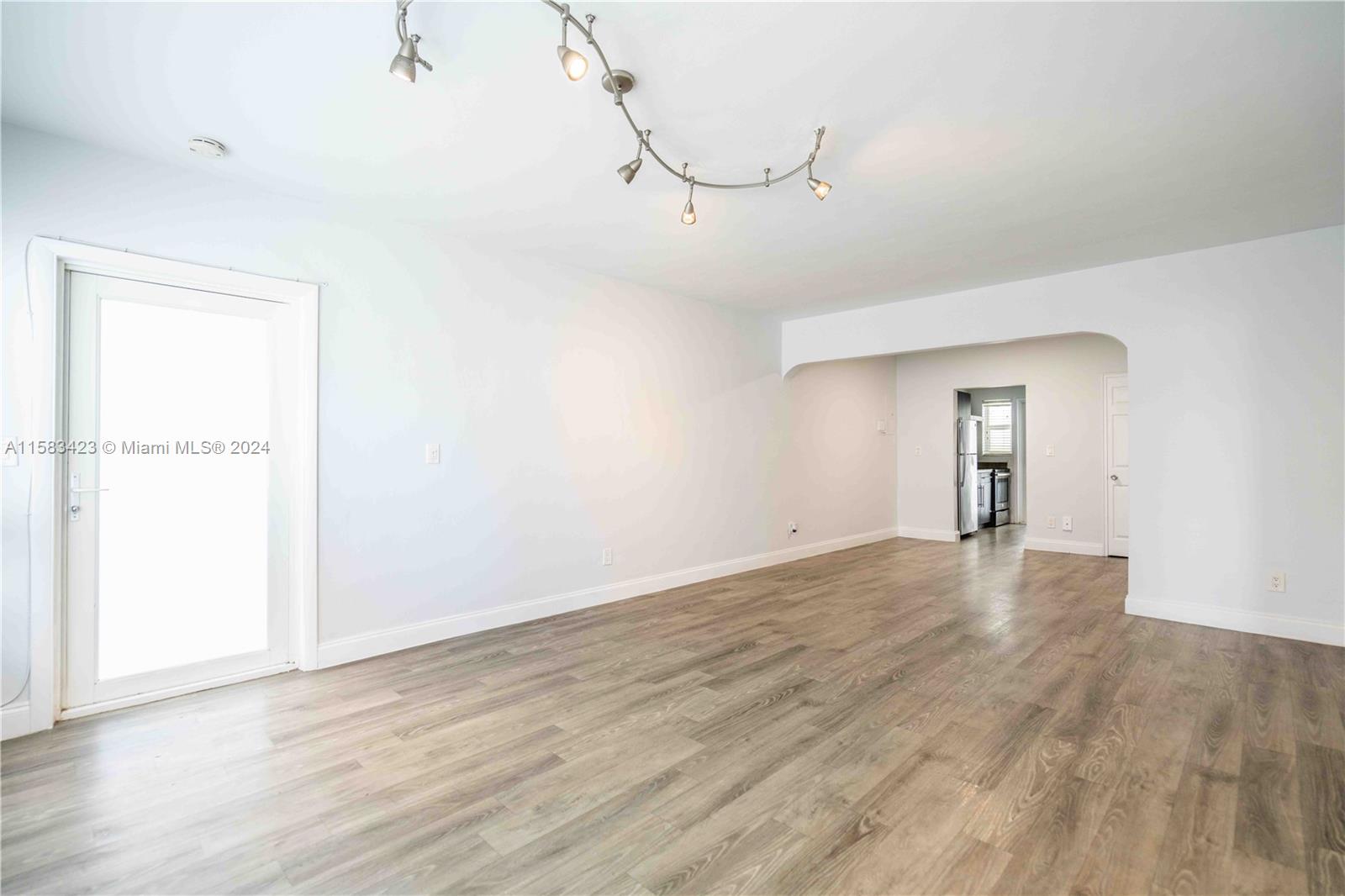 BEACH BAY SUB - Residential Lease