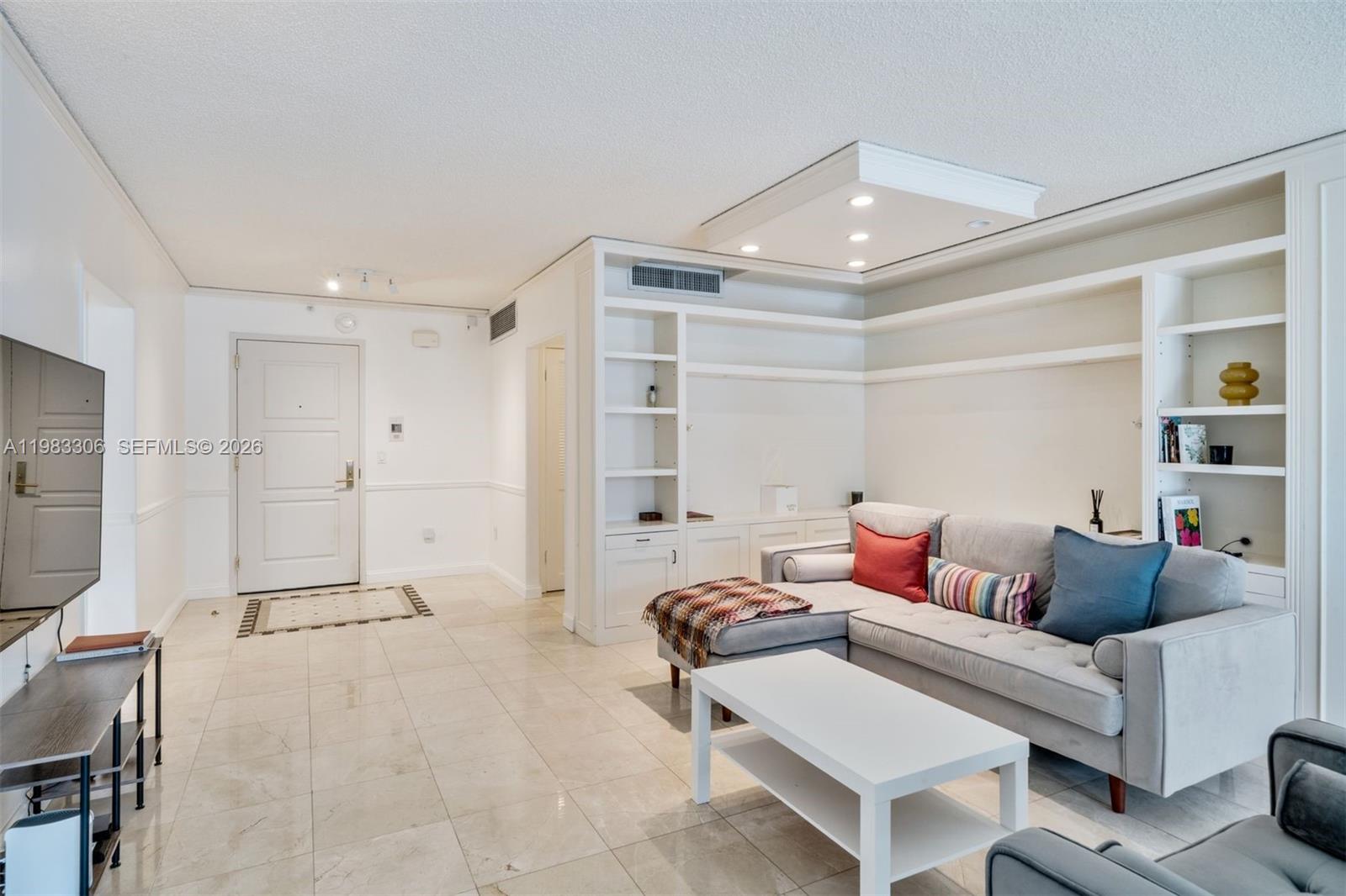 BALMORAL CONDO - Residential