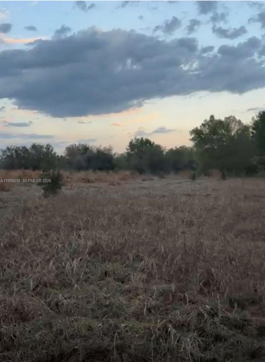 Just reduced $15,000.00 to sell it . Proce firm,this ia great opportunity . This geme is a 4.5 Acres trap in the middle of a Residencial area . a great potential to build a SFH and a Guest house of your Dream .Next door luxury house is the same owner . sellimg for $495K