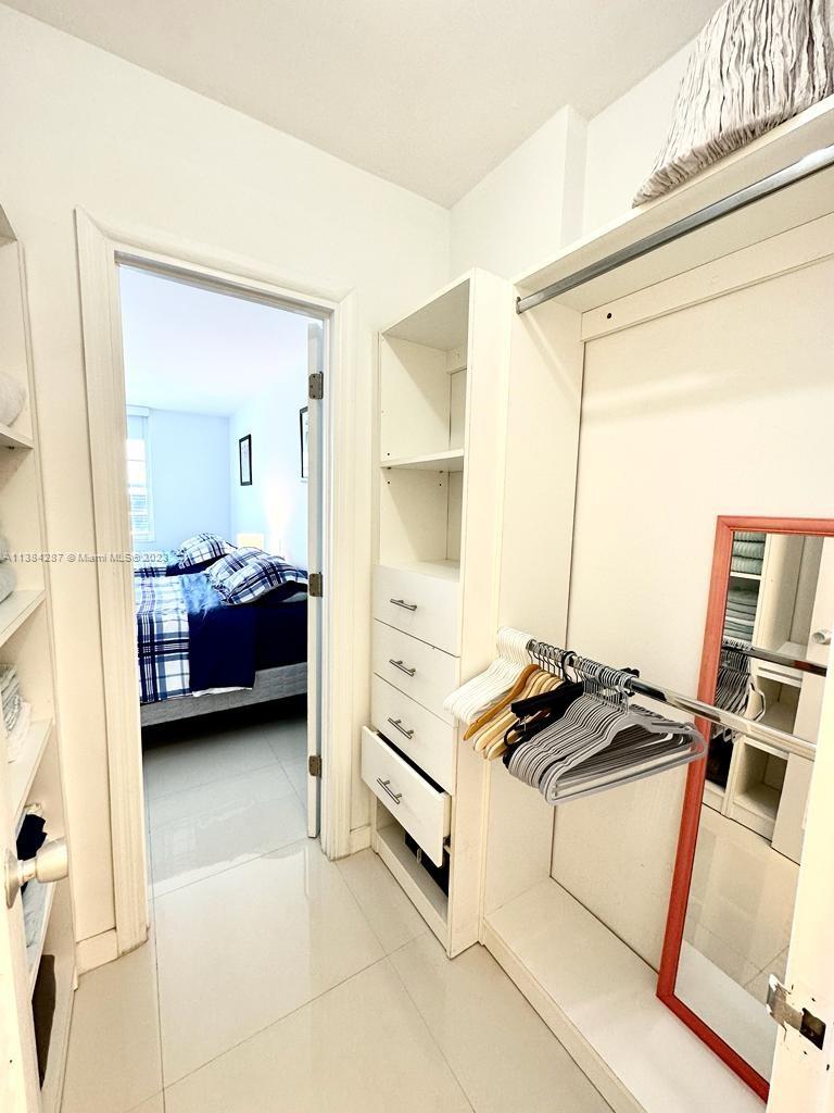 THE DECOPLAGE CONDO - Residential Lease