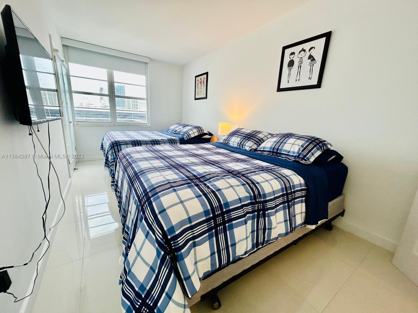 THE DECOPLAGE CONDO - Residential Lease