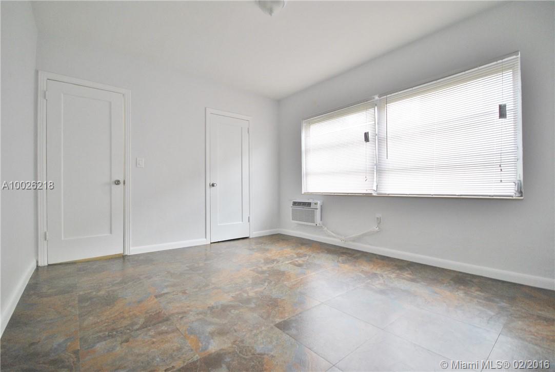 7 53 42 - Residential Lease