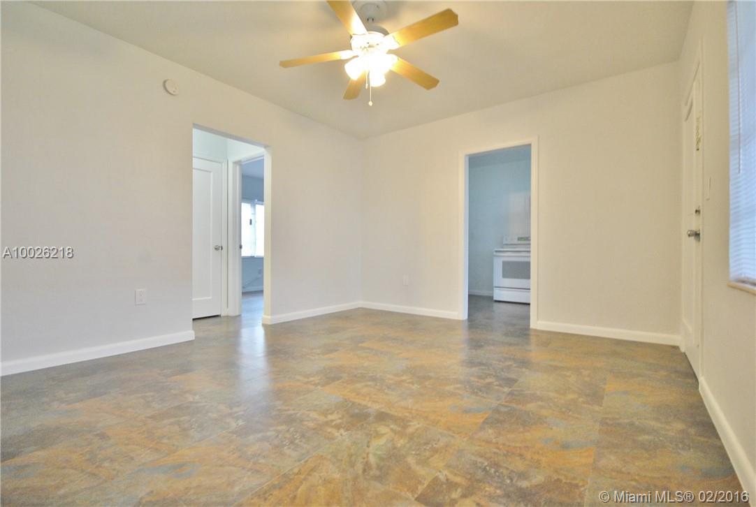 7 53 42 - Residential Lease