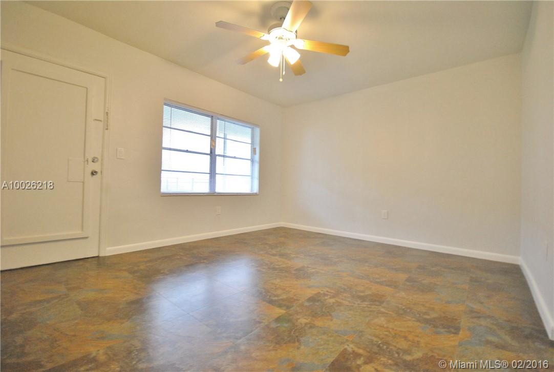 7 53 42 - Residential Lease