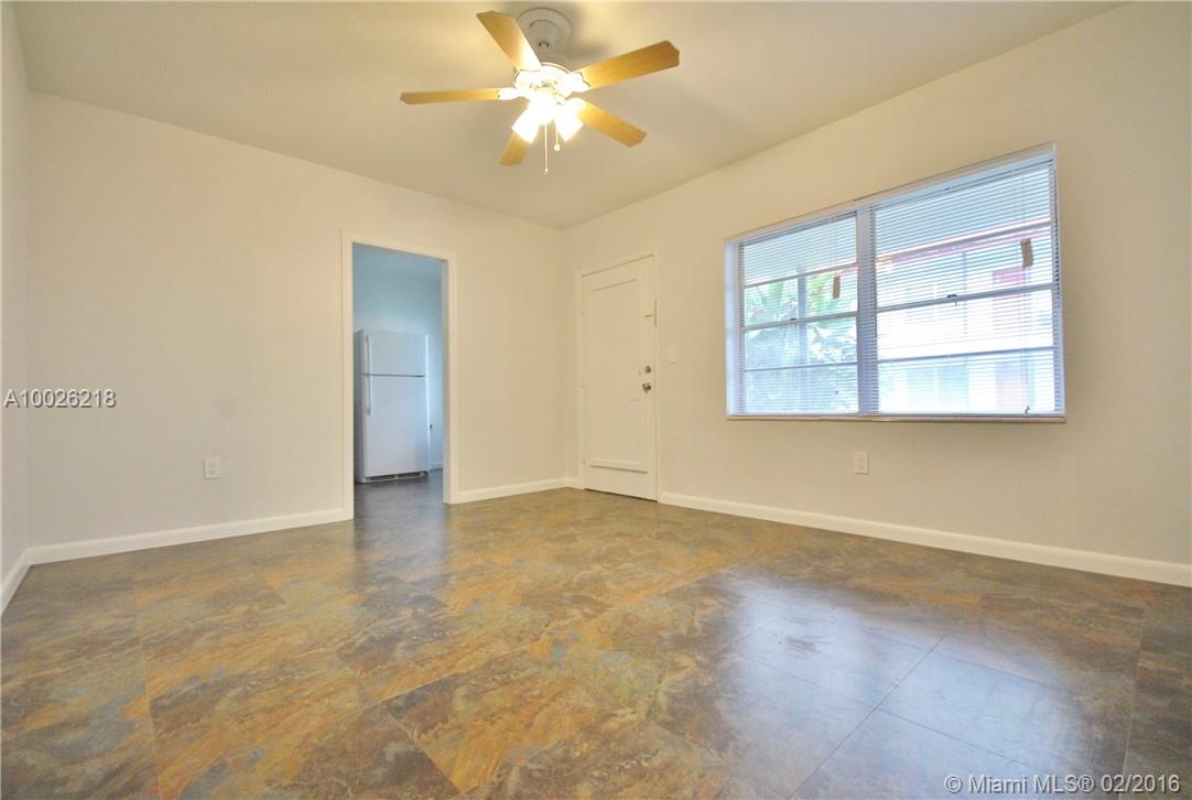 7 53 42 - Residential Lease