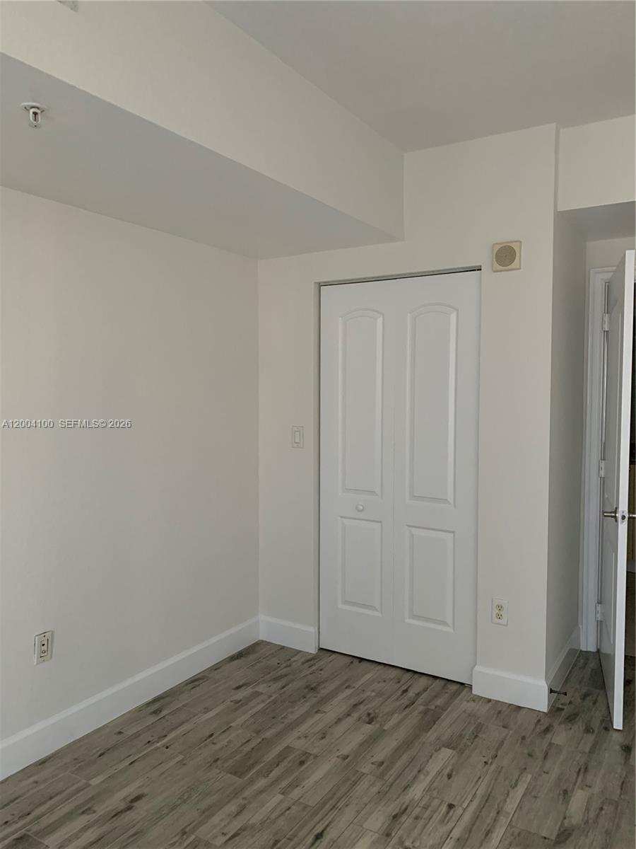 RADIUS CONDO - Residential