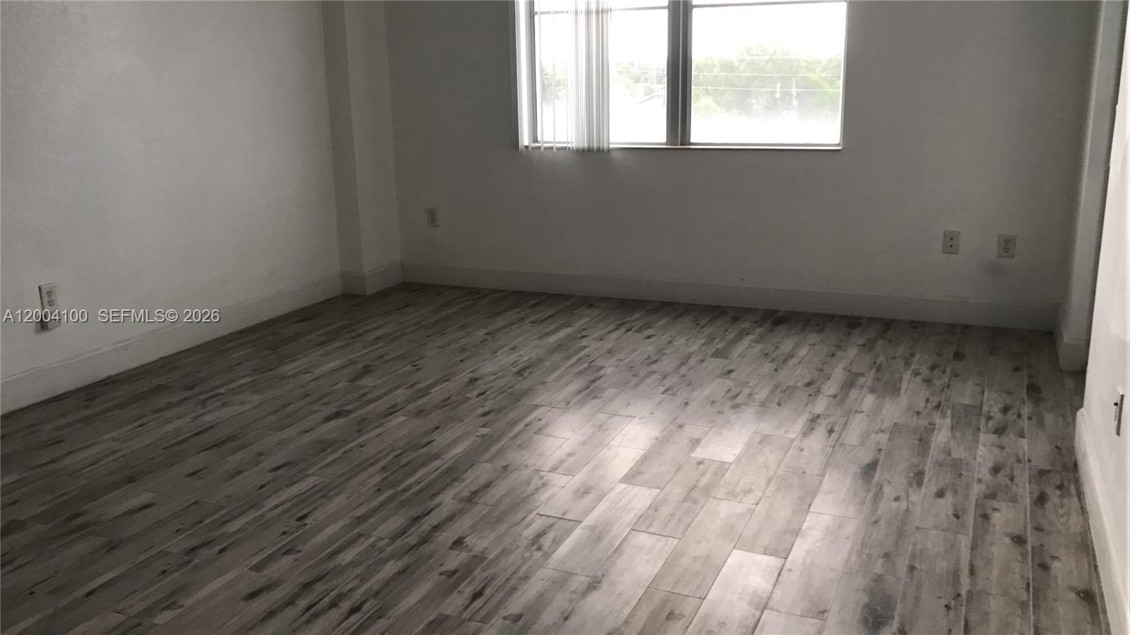 RADIUS CONDO - Residential