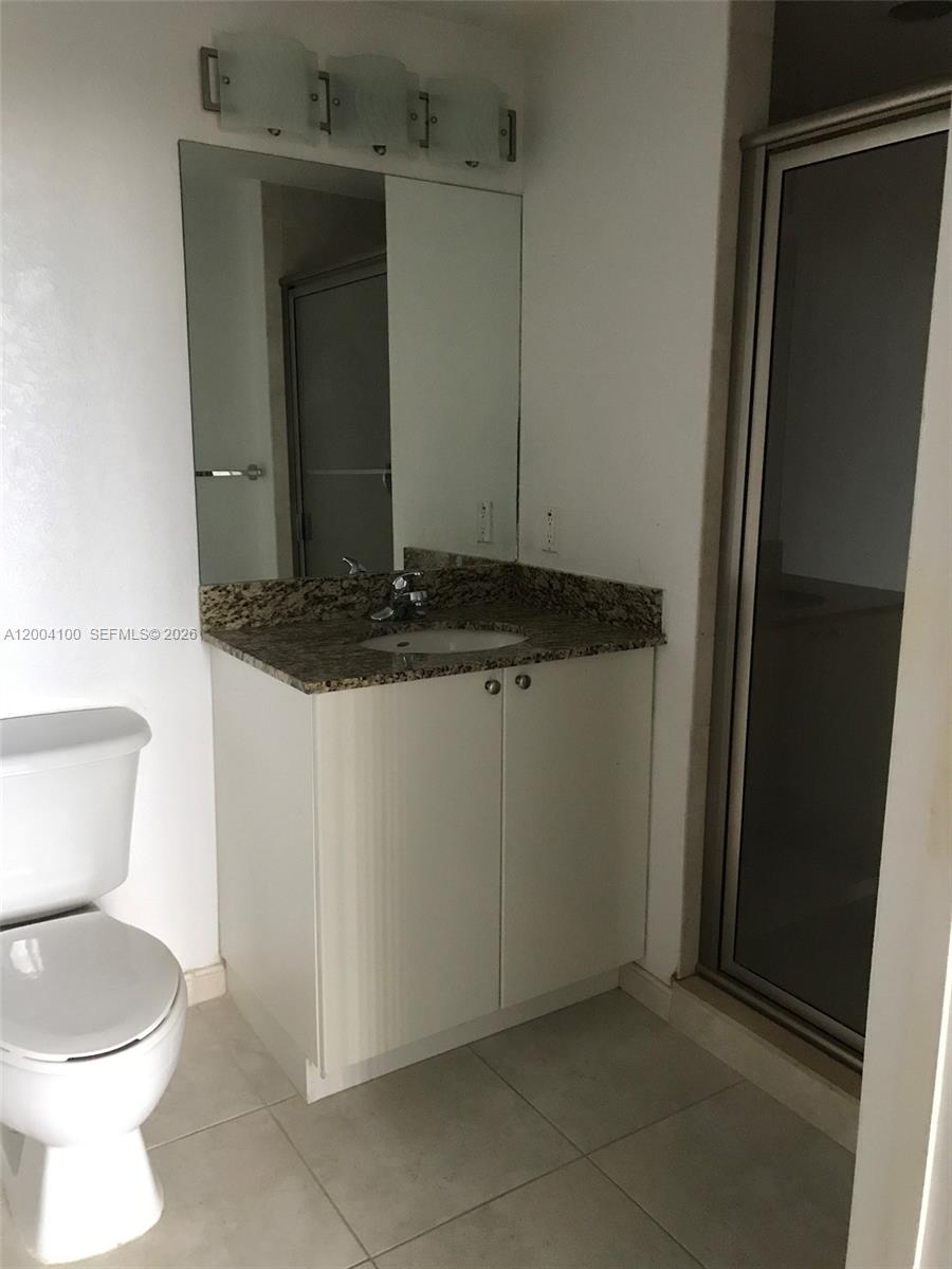 RADIUS CONDO - Residential