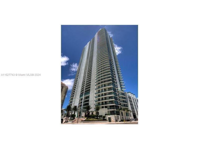 JADE BRICKELL - Residential Lease