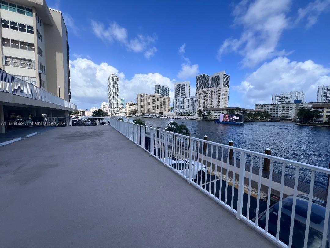 GOLDEN SAILS CONDO - Residential