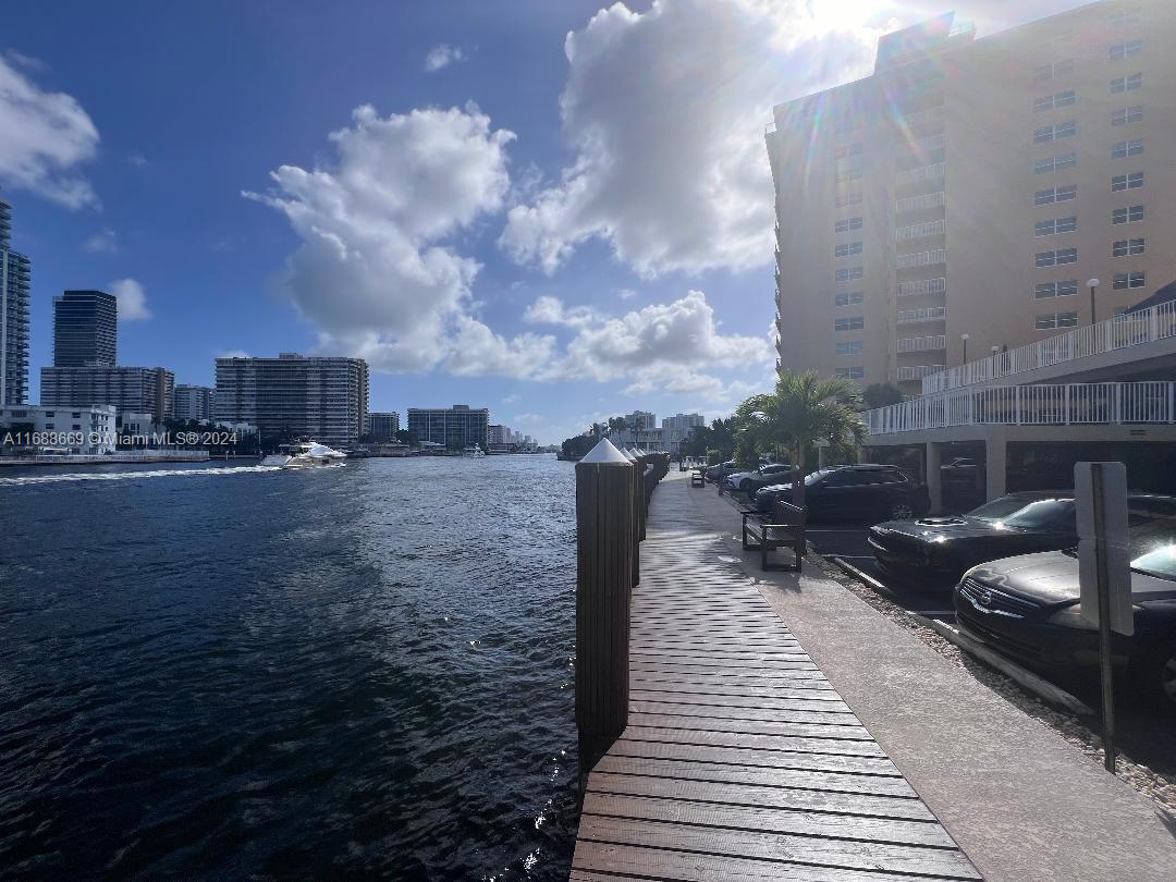 GOLDEN SAILS CONDO - Residential
