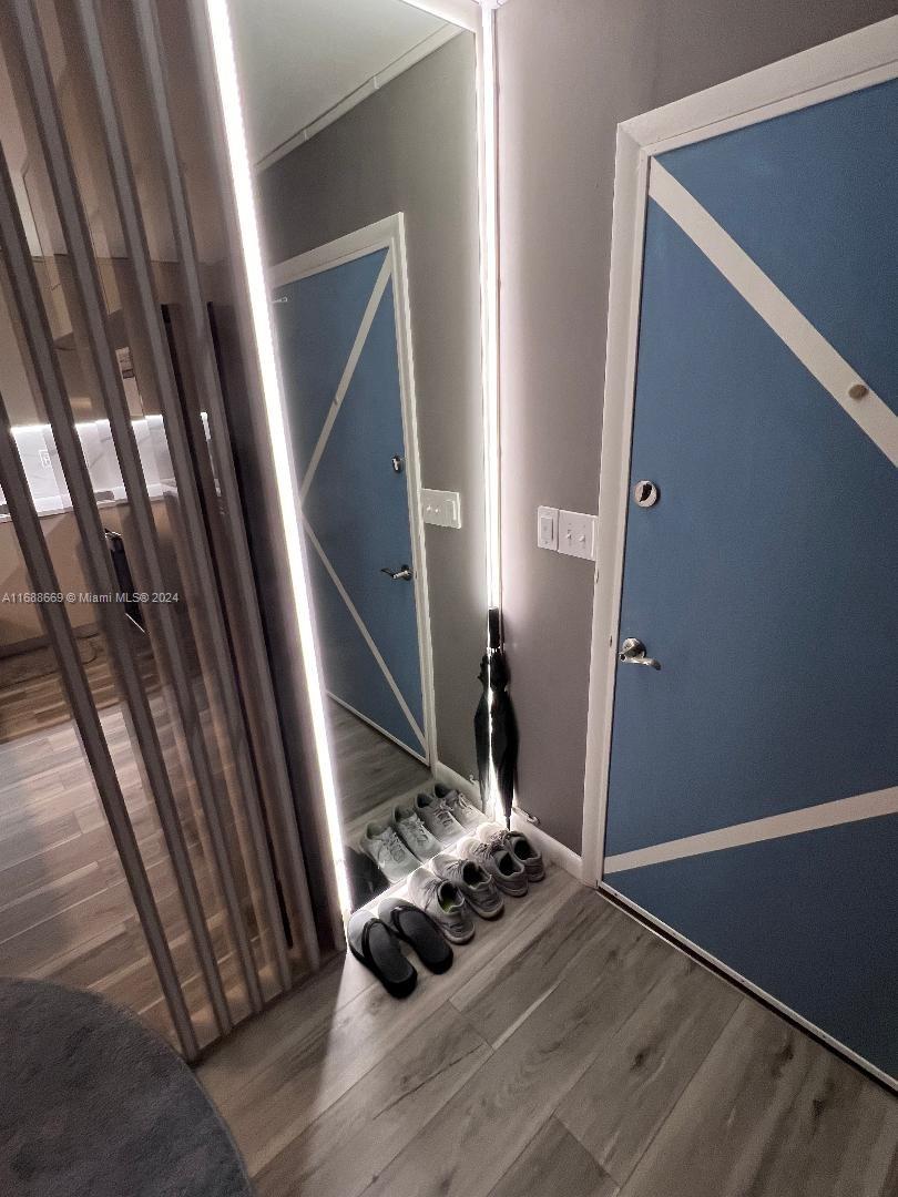 GOLDEN SAILS CONDO - Residential