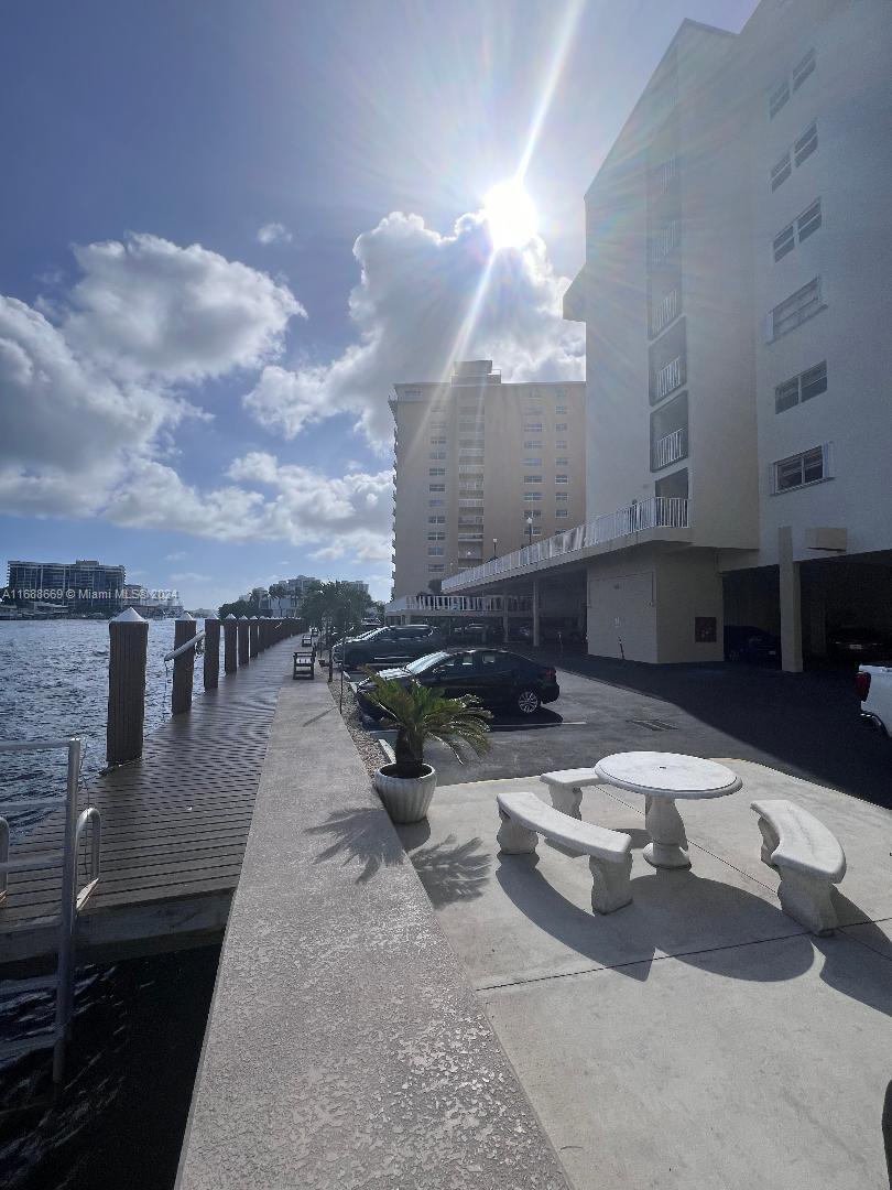 GOLDEN SAILS CONDO - Residential