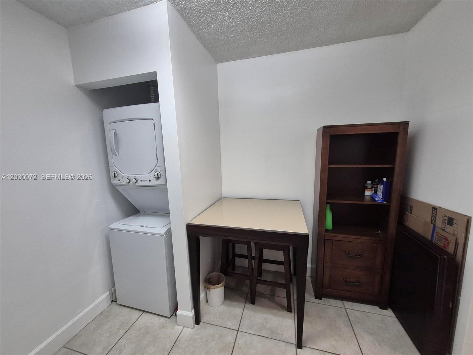 CELEBRITY POINT CONDO - Residential Lease