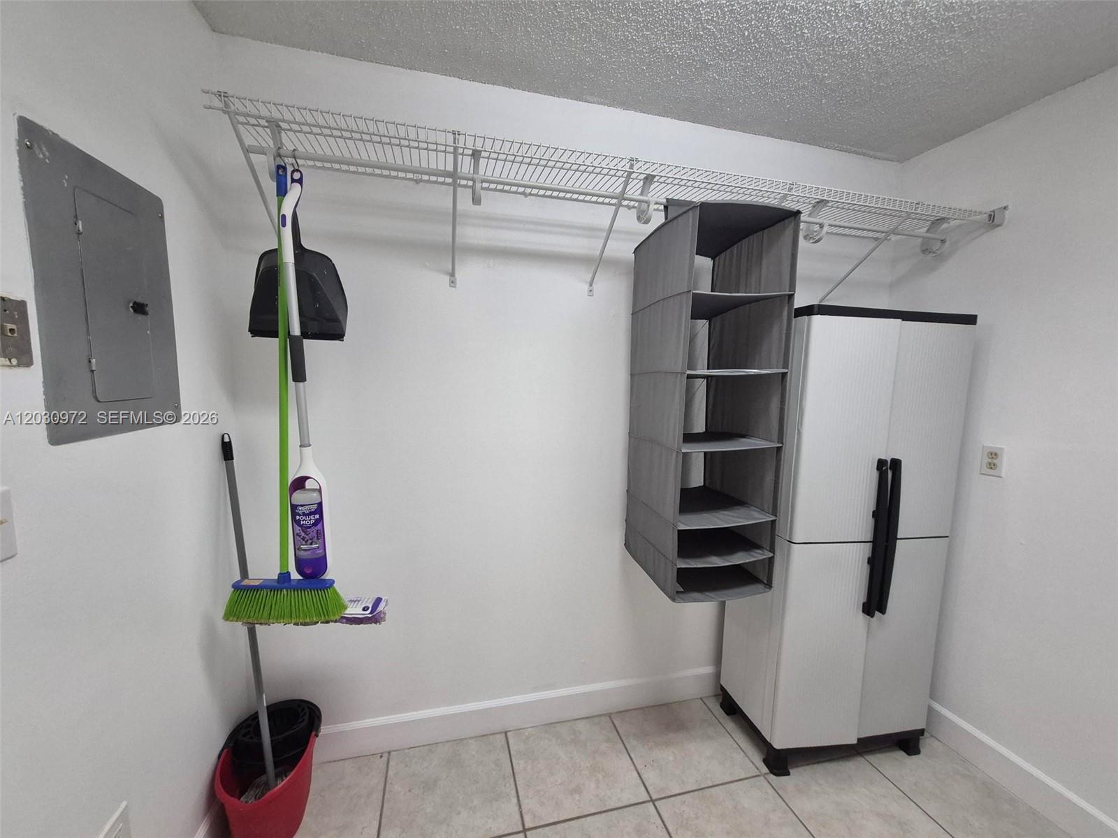 CELEBRITY POINT CONDO - Residential Lease
