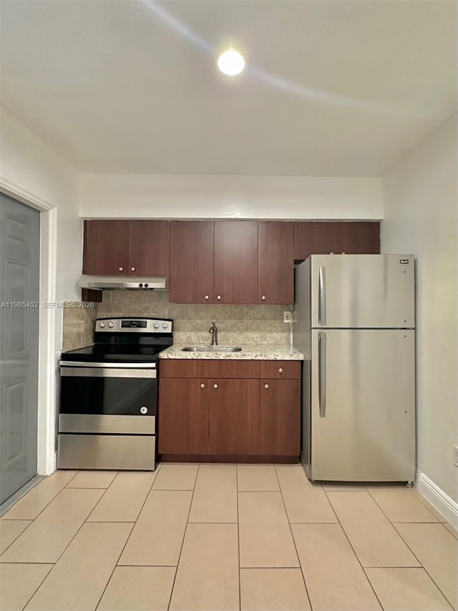 54TH ST BUS PLAZA SEC A - Residential Lease