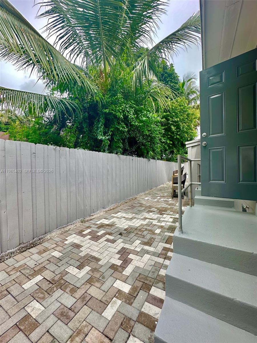 54TH ST BUS PLAZA SEC A - Residential Lease